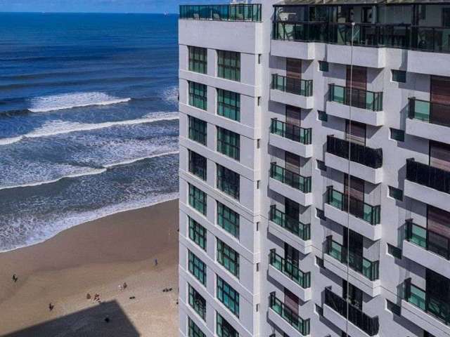 Pitangueiras- calçadão com maravilhosa vista ao mar , garagem em parqueamento.