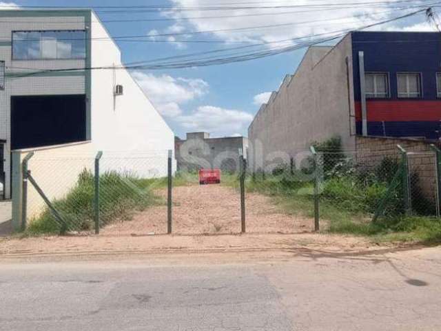 Terreno plano comercial para comprar no bairro Vila João XXIII na cidade de Vinhedo, interior de São Paulo.