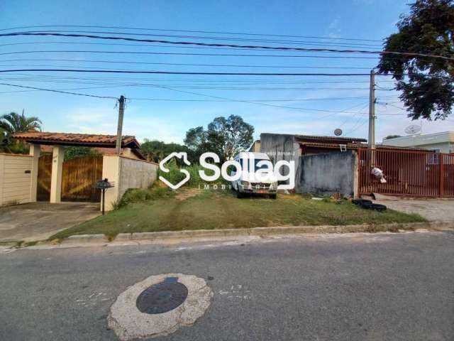 Terreno amplo em bairro na cidade de Vinhedo, interior de São Paulo.