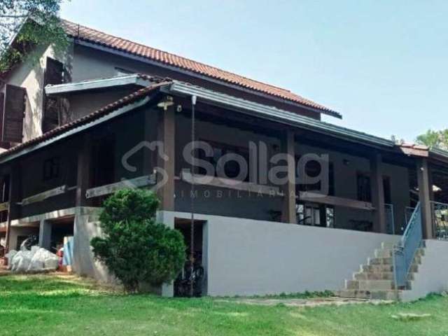 Casa para comprar no condomínio Chácaras do Lago na cidade de Vinhedo, interior de São Paulo.