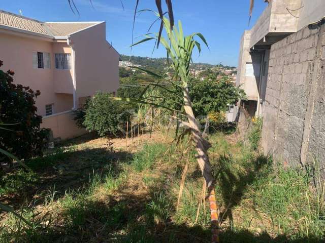 Terreno á venda no bairro Jardim Mirian, em Vinhedo, interior de São Paulo.