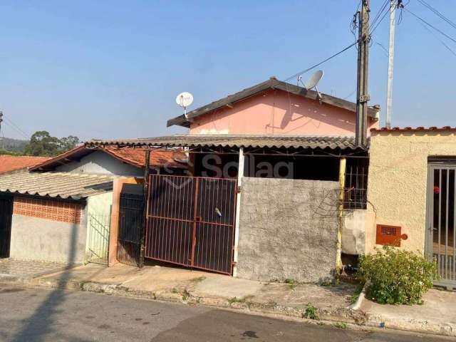 Casa térrea à venda no bairro Capela em Vinhedo - interior de São Paulo.