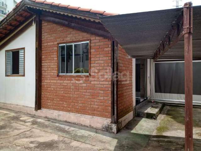 Casa à venda no bairro Jardim Flora na cidade de Vinhedo - SP