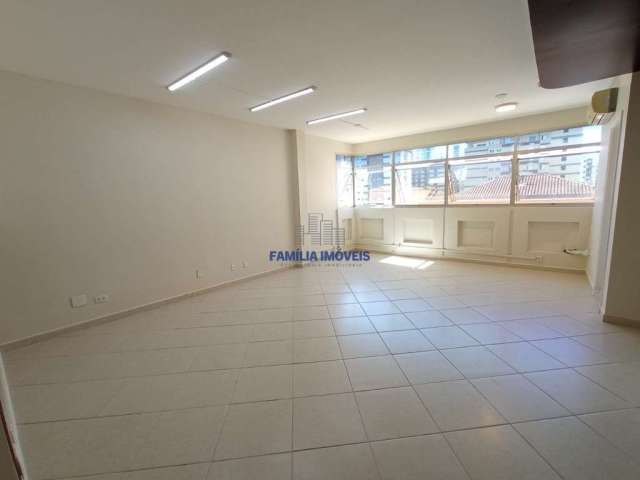 Sala comercial com 3 salas para alugar na Avenida Ana Costa, --, Gonzaga, Santos por R$ 4.000