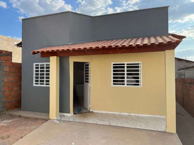 Casa com 02 Quartos em Timon Ma