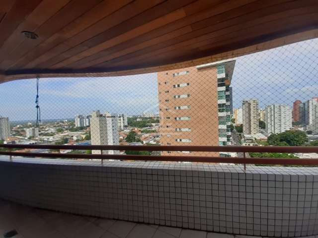 Apartamento no Jóquei com 02 Suítes