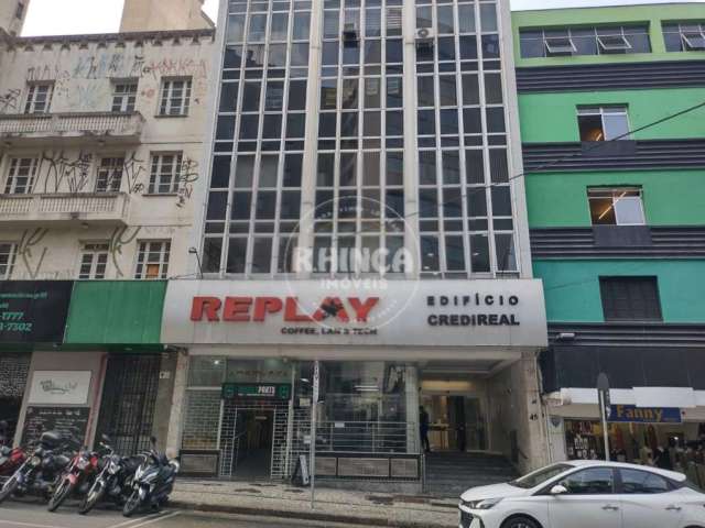 Sala à venda, 42.03 m2 por R$114000.00  - Centro - Curitiba/PR