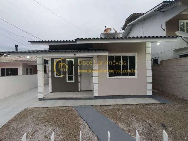 Casa para Venda em Palhoça, São Sebastião, 3 dormitórios, 1 banheiro, 1 vaga