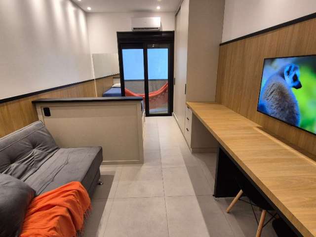 Short Stay - Kitnet/Studio com sacada para locação ao lado da UNIDEP/UTFPR, até 2 pessoas, 32m²