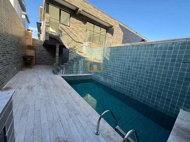 Sobreposta Alta com 3 suítes, piscina, churrasqueira... Casa elegante e confortável .