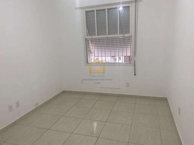 Maravilhoso Apartamento Reformado | 3 Dormitórios | Próximo à Praia