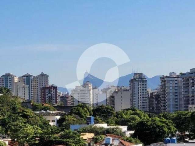 R$ 600.000   Cobertura com 3 quartos, 135 m², à venda por R$ 600.000