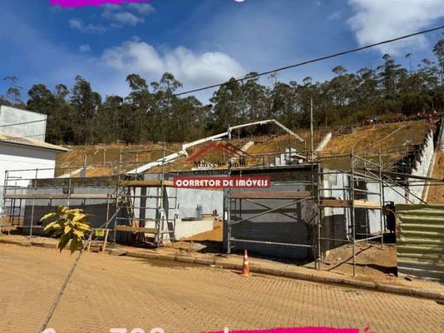 Lote top a venda no novo bento, a 10 minuitos de mariana. pronto para construir, com muros nas divis