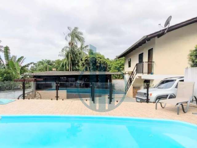 Casa com 3 quartos à venda no Badenfurt, Blumenau , 180 m2 por R$ 850.000