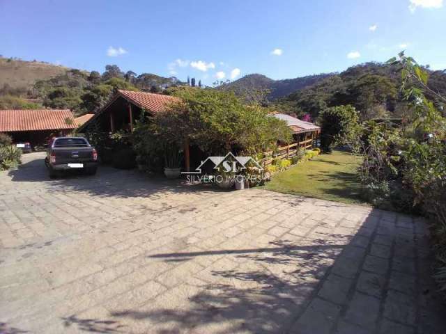 Casa- Petrópolis, Secretário