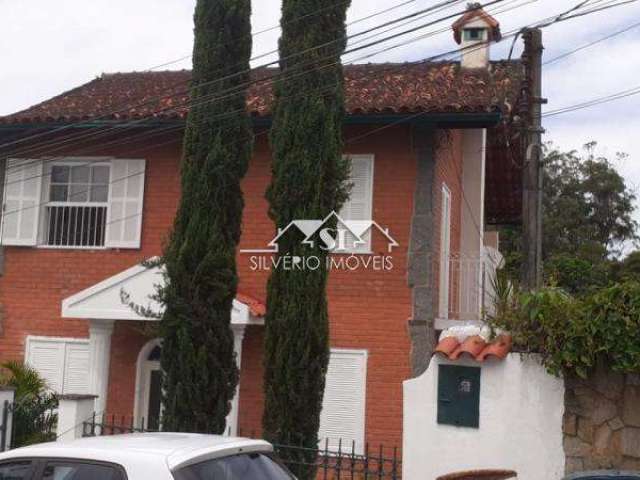 Casa- Petrópolis, Centro