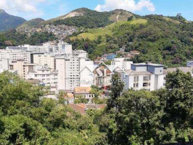 Casa- Petrópolis, Centro