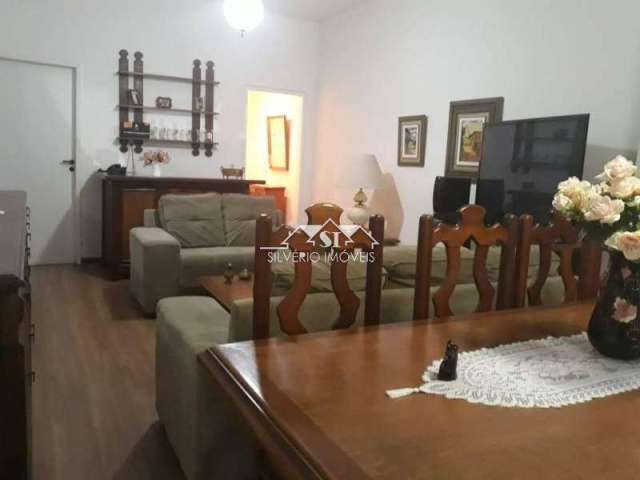 Apartamento- Petrópolis, Centro