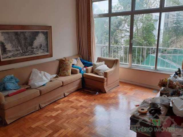 Apartamento- Petrópolis, Centro