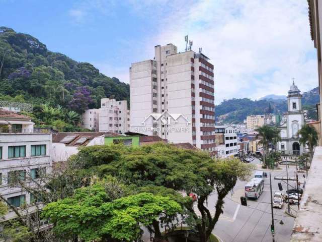 Apartamento- Petrópolis, Centro