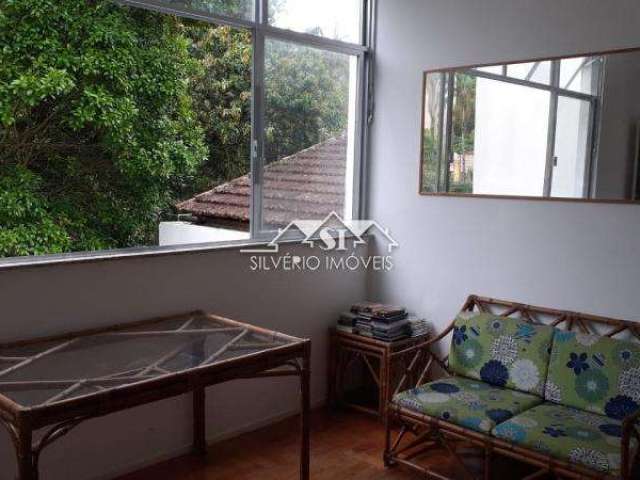 Apartamento- Petrópolis, Centro