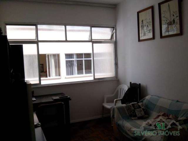 Apartamento- Petrópolis, Centro