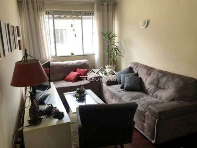 Apartamento- Petrópolis, Castelânea