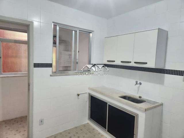 Apartamento- Petrópolis, São Sebastião