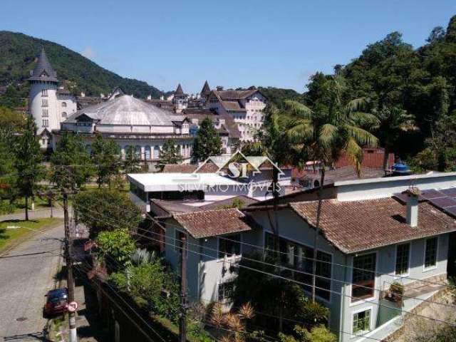 Apartamento- Petrópolis, Quitandinha