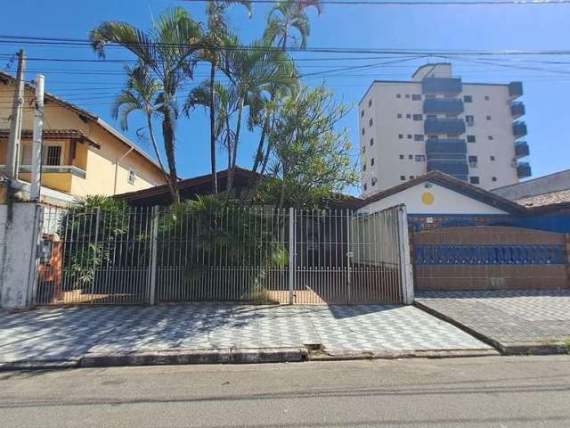 Casa Isolada no bairro da Ocian Praia Grande SP