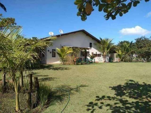 BELÍSSIMA CASA, à venda em condomínio de Ubatuba