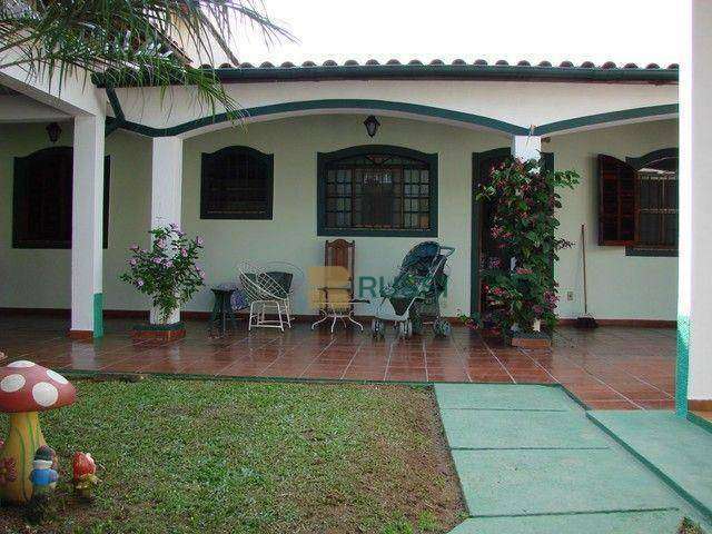 Casa com 3 dormitórios à venda, 200 m² por R$ 585.000,00 - Ipiranga - Caraguatatuba/SP