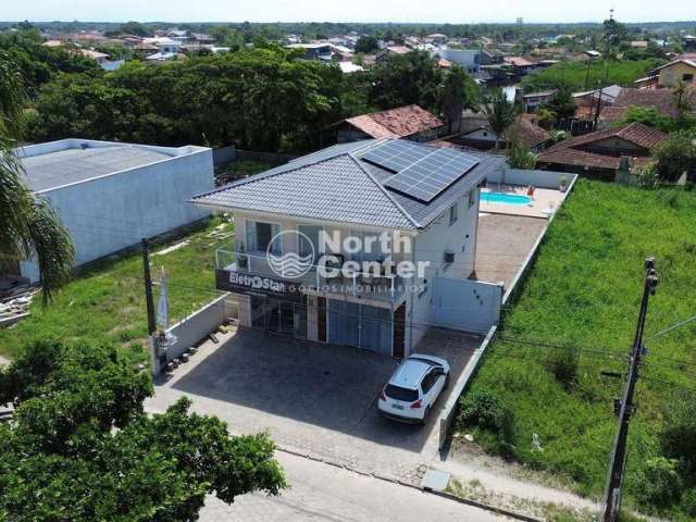 Sobrado com Duas Salas Comerciais à Venda no Bairro Centro, Balneário Barra do Sul, SC