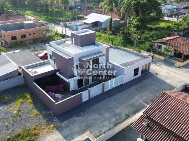 Sobrado Com Sala Comercial à venda, Bairro Costeira, Balneário Barra do Sul, SC