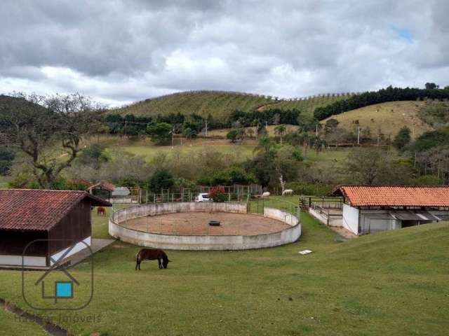 Sítio com 3 dormitórios à venda, 72600 m² por R$ 2.500.000,00 - Itapeti - Guararema/SP