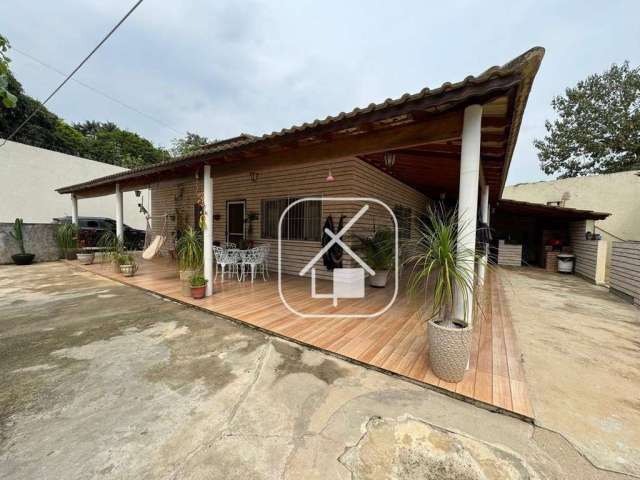 Chácara com 4 dormitórios à venda, 1300 m² por R$ 950.000 - Chácaras Rurais de Guararema - Jacareí/SP