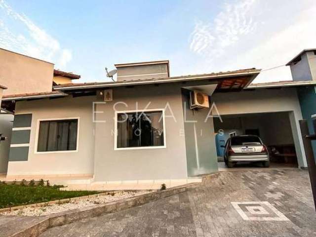 Casa com 01 Suíte + 01 quarto, 03 vagas de garagem, Amizade, Jaragua do Sul