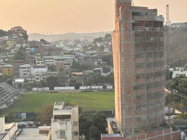 Vendo apartamento no centro com vista para campo