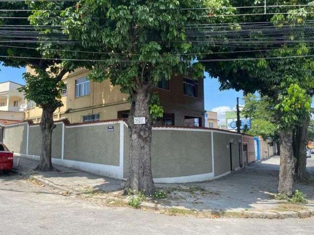 Casa para venda possui 400 metros quadrados com 4 quartos em Campo Grande - Rio de Janeiro - RJ