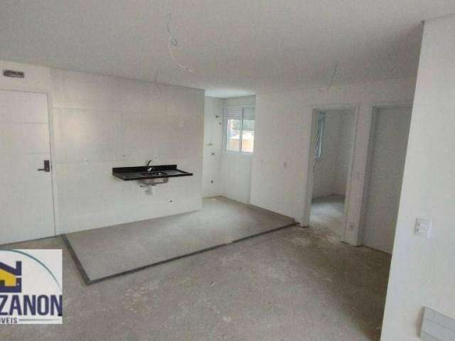 Apartamento com baixo valor de condomínio, prédio com elevador, 2 dormitório sendo um suíte, sala com sacada com churrasqueira a carvão.