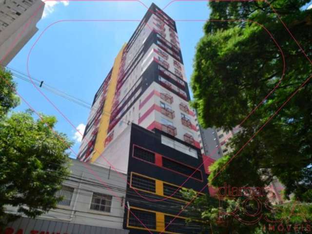 Apartamento localizado no Edifício Rui Cesare, em Maringá-Pr.