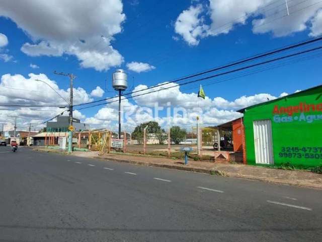 Área para alugar, Pacaembu - Uberlândia/MG - R$ 5.000,00