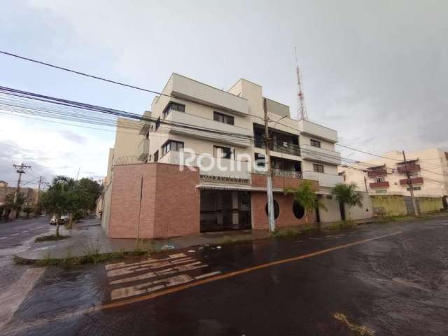 Apartamento para alugar, 3 quartos, Umuarama - Uberlândia/MG - Rotina Imobiliária