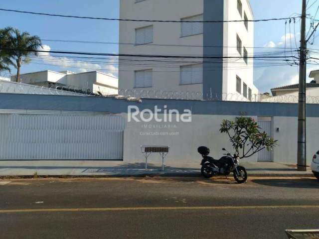 Apartamento para alugar, 2 quartos, 1 suíte, 1 vaga, Santa Rosa - Uberlândia/MG - R$ 1.600,00