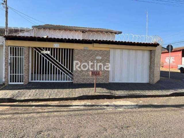 Casa para alugar, 3 quartos, Santa Mônica - Uberlândia/MG - Rotina Imobiliária