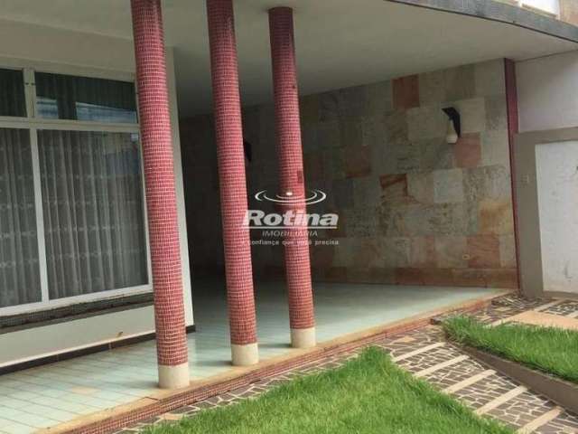 Casa Comercial para alugar, 4 quartos, Centro - Uberlândia/MG - Rotina Imobiliária