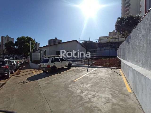 Casa para alugar, 3 quartos, Fundinho - Uberlândia/MG - Rotina Imobiliária