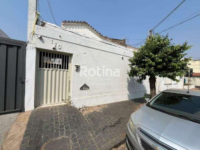 Casa para alugar, 3 quartos, Martins - Uberlândia/MG - Rotina Imobiliária