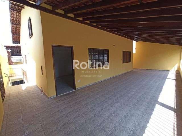 Casa para alugar, 3 quartos, Santa Mônica - Uberlândia/MG - Rotina Imobiliária