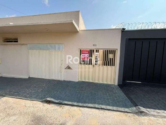 Casa para alugar, 3 quartos, Tibery - Uberlândia/MG - Rotina Imobiliária